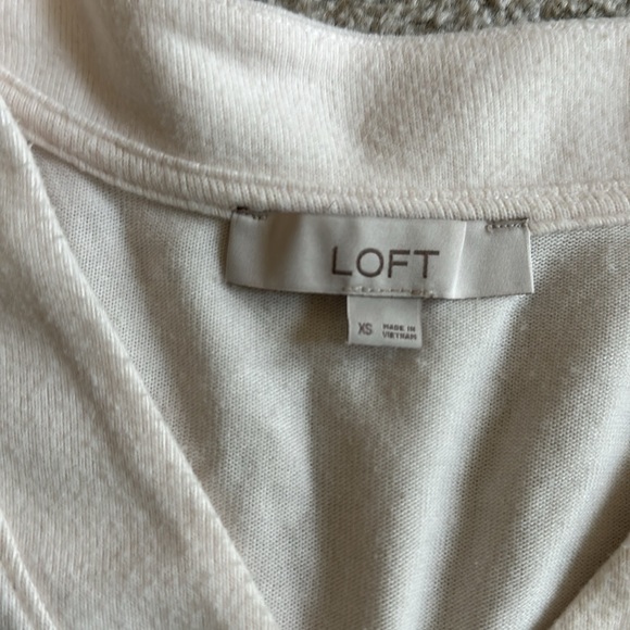 Loft v neck sweater. Size xs - Picture 2 of 2